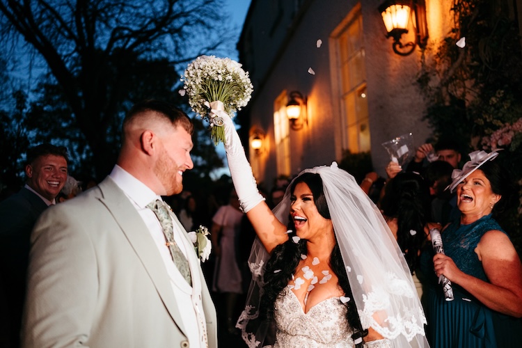 ROBYN & AARON: A CROFT HOTEL WEDDING