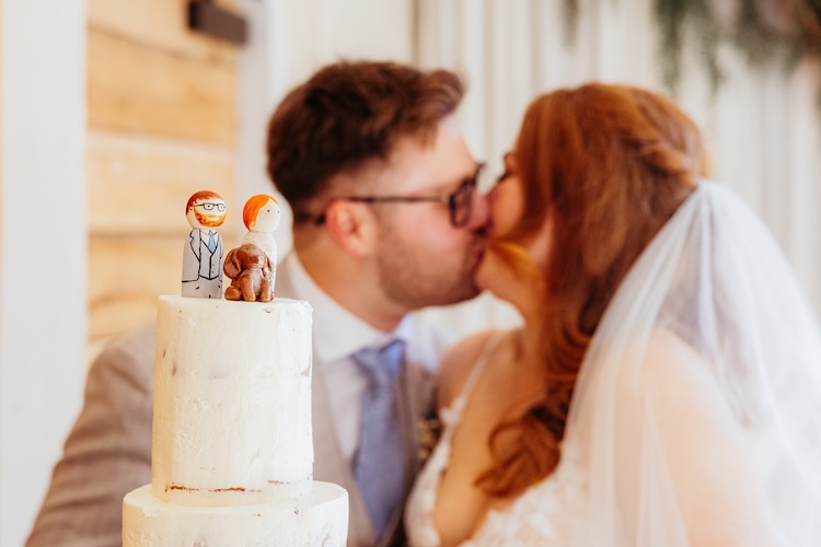 LAUREN & CONNOR: A RUNA FARM WEDDING