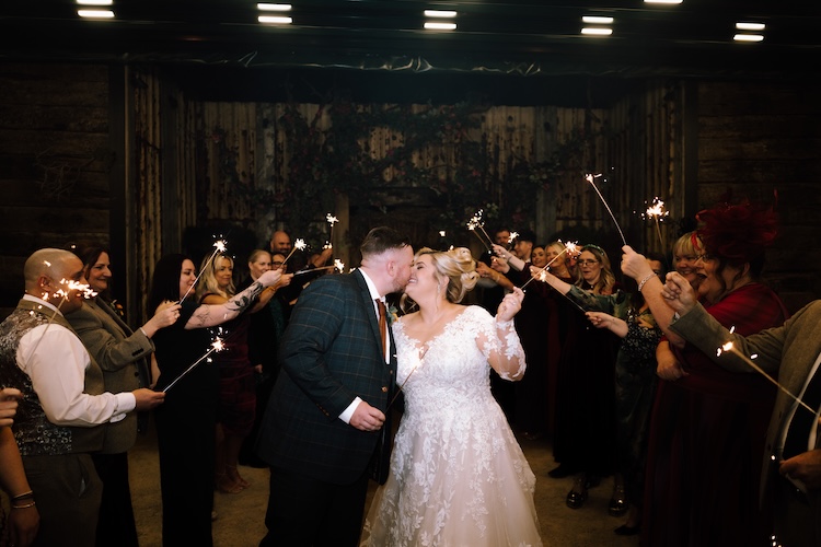 BETH & MARK: A RUNA FARM WEDDING