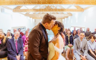MATTHEW & LISA: A PRIORY BARNS AND COTTAGES WEDDING