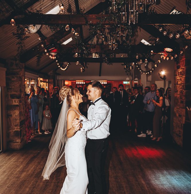 RYAN & COURTNEY: A SHOTTON GRANGE WEDDING