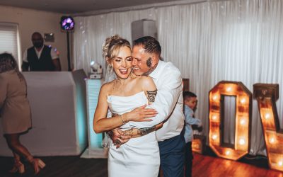 DONNA & DARREN: A WOODLANDS BISTRO WEDDING