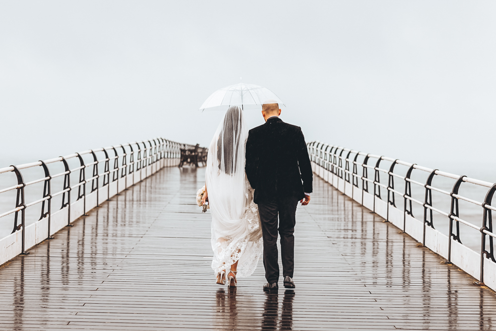 LIZ & DANIEL: A RUSHPOOL HALL WEDDING