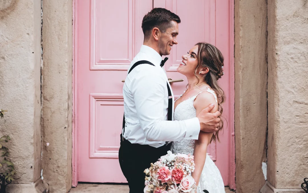 HANNAH & CALLUM: A CROFT HOTEL WEDDING