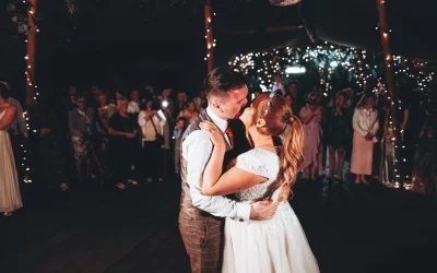 KYLE & AMY: A WOODHILL HALL WEDDING